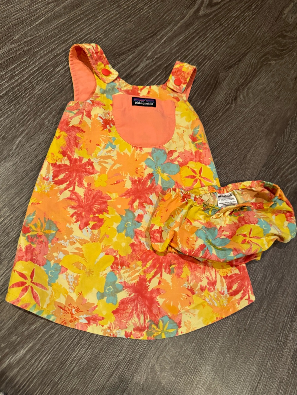 Patagonia Baby Reversible Baggies Jumper Dress & Bloomer Floral Coral 12-18 m